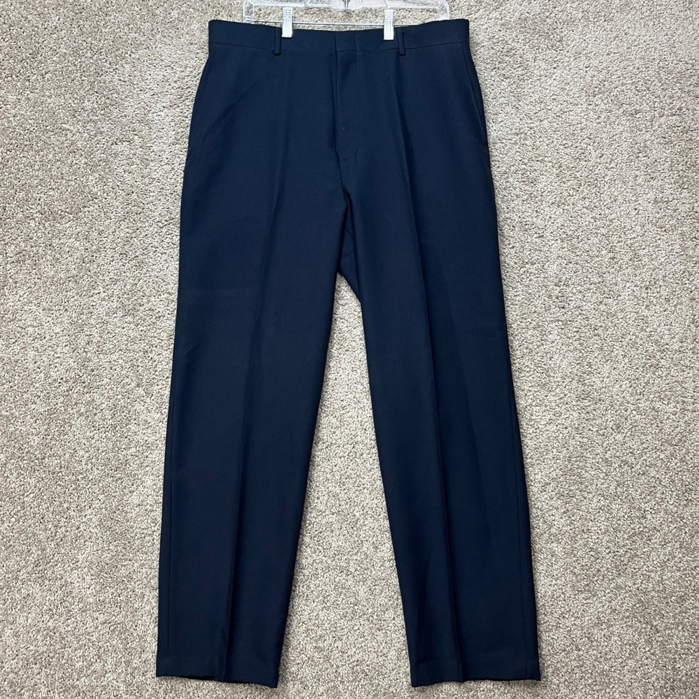 Levi's Travelers Dress Pants Mens 35x30 Navy Blue‎ Flat Front Straight Leg EUC